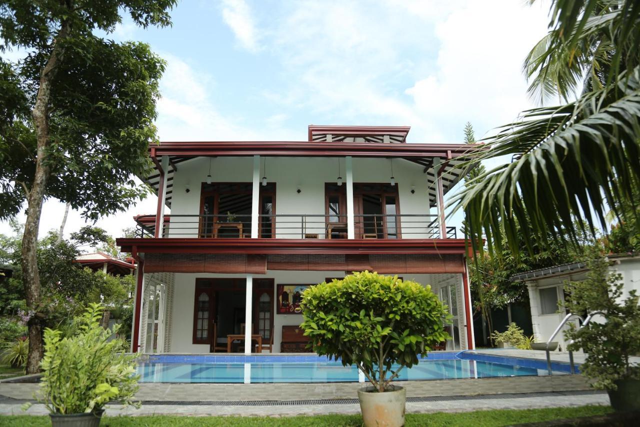 Villa A.Sms Induruwa Extérieur photo