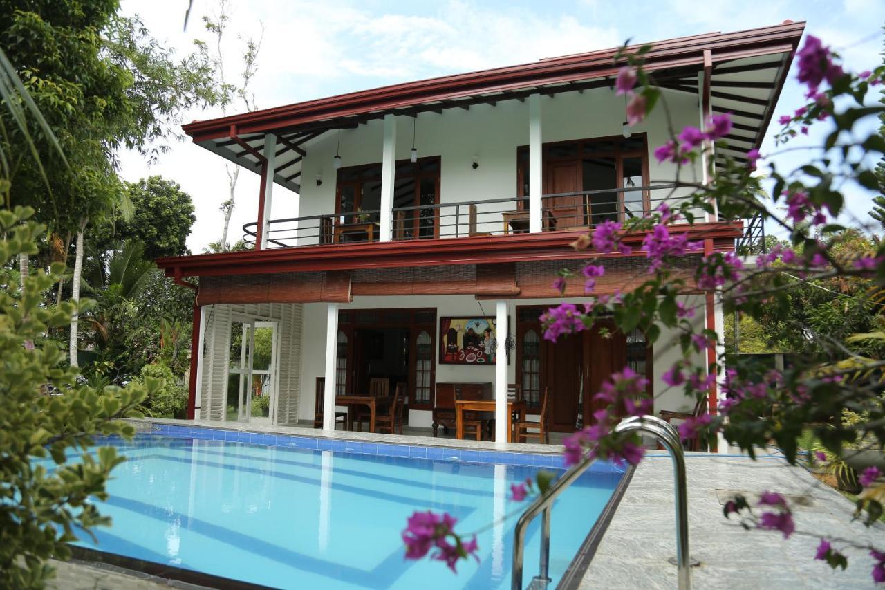 Villa A.Sms Induruwa Extérieur photo