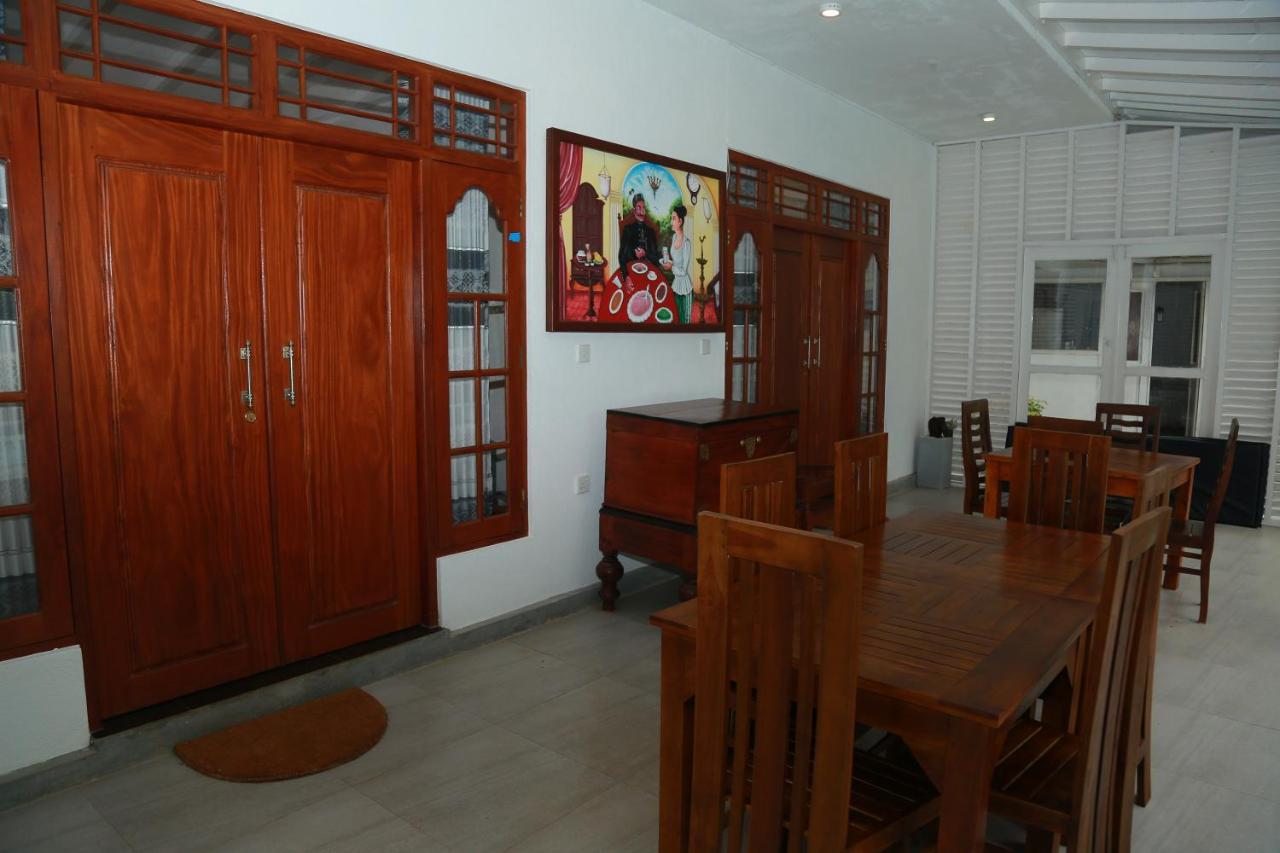 Villa A.Sms Induruwa Extérieur photo