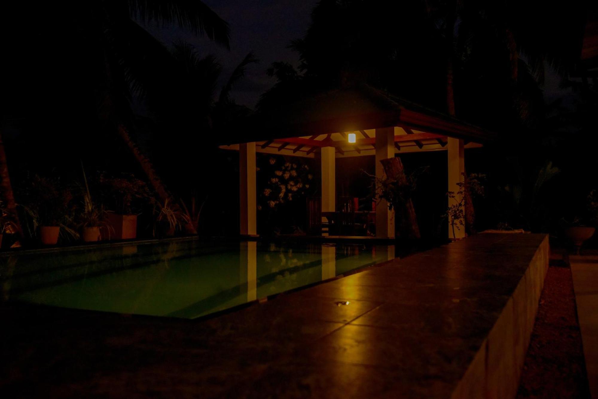 Villa A.Sms Induruwa Extérieur photo
