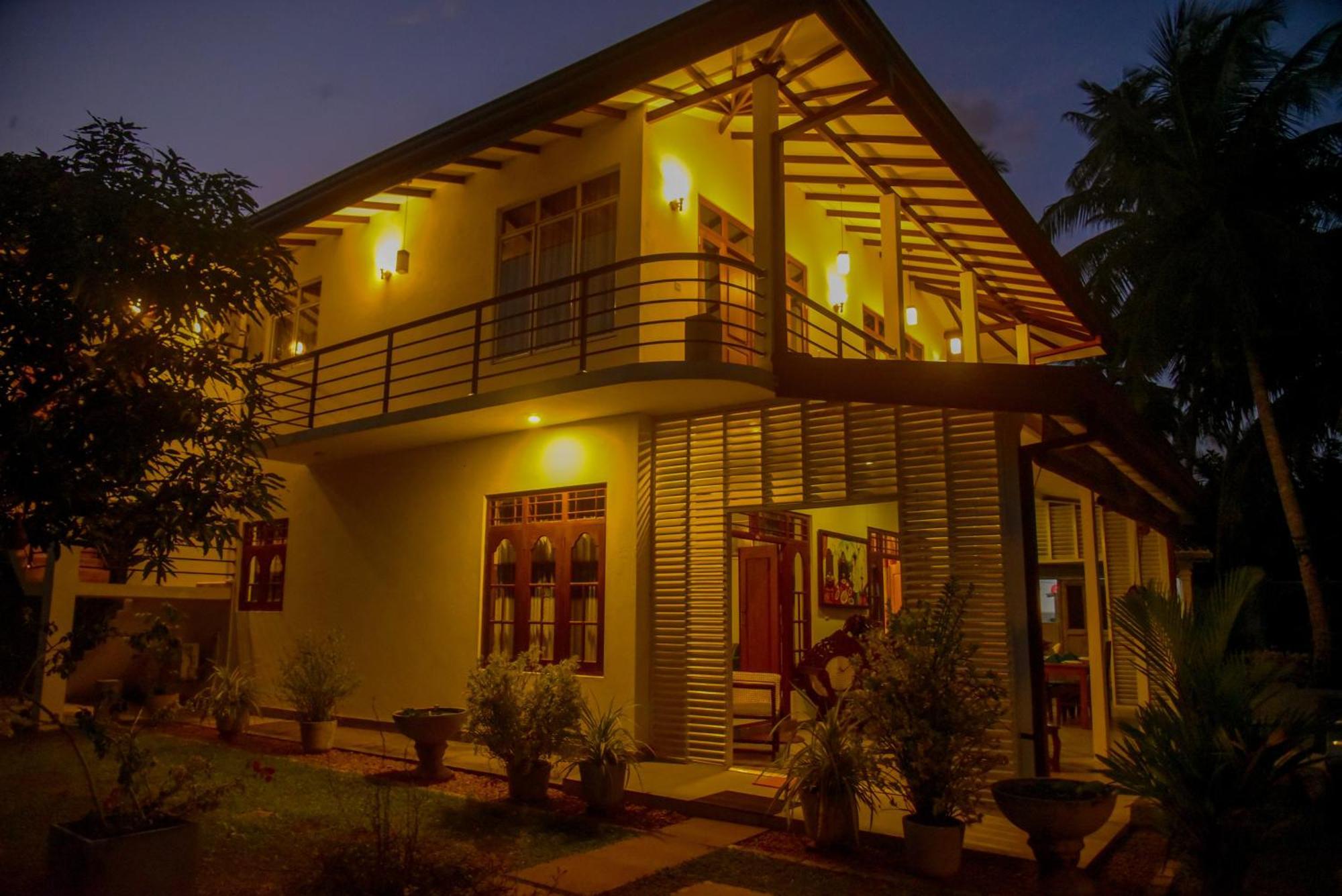 Villa A.Sms Induruwa Extérieur photo