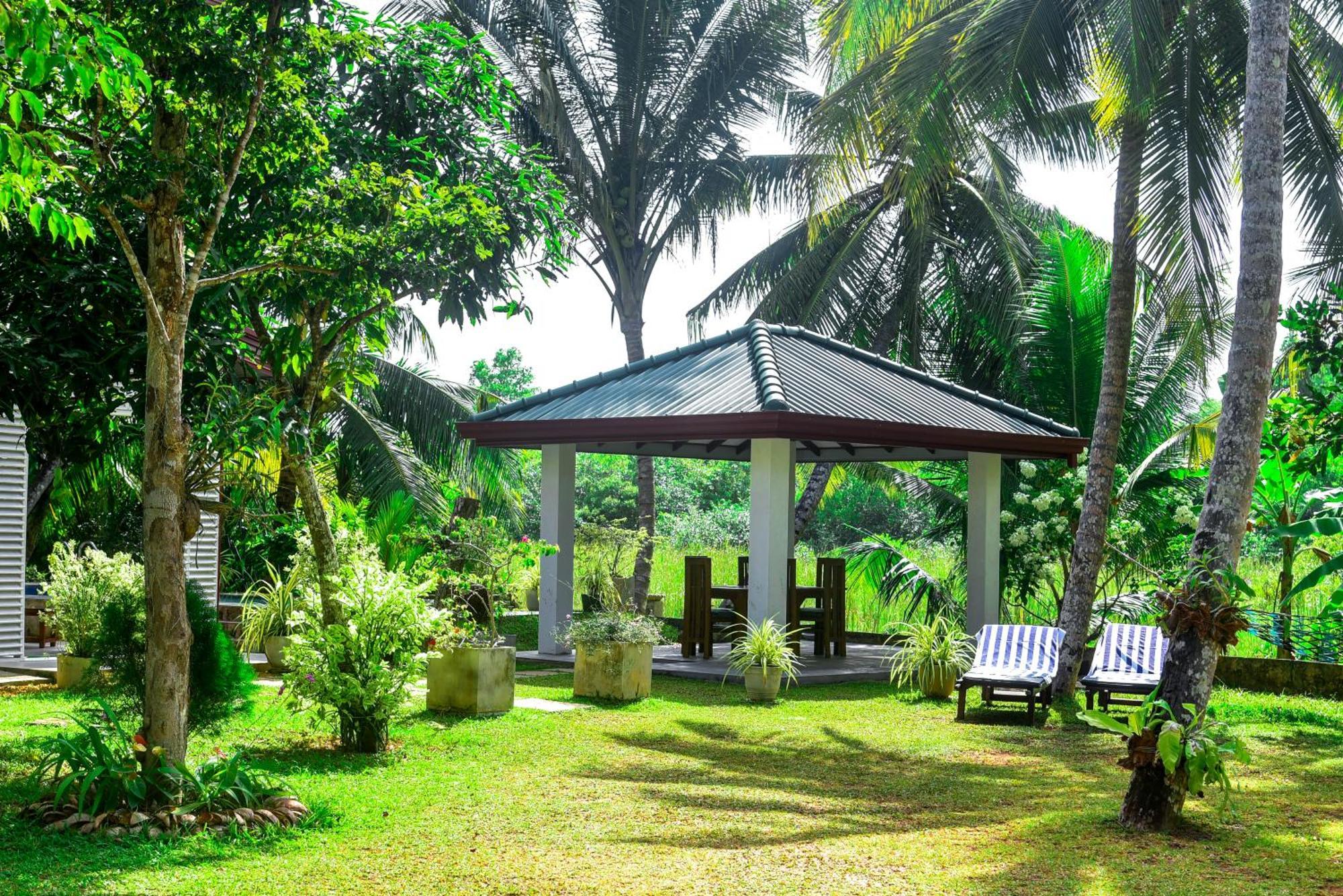 Villa A.Sms Induruwa Extérieur photo